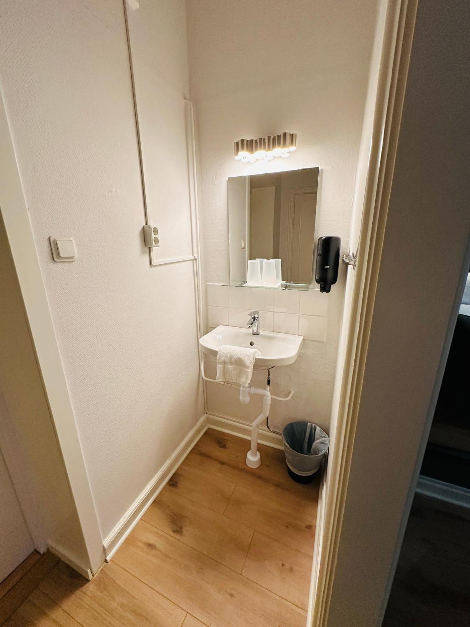 Vattengraendens Vandrarhem & Hotel Norrköping Rum bild