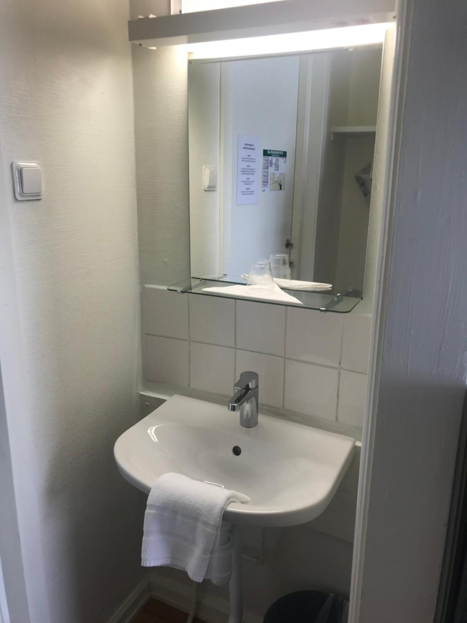 Vattengraendens Vandrarhem & Hotel Norrköping Rum bild